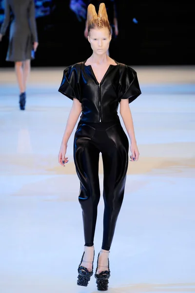 Look 34